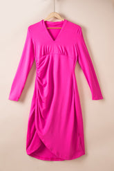 Robe à col en V et ourlet tulipe froncé
